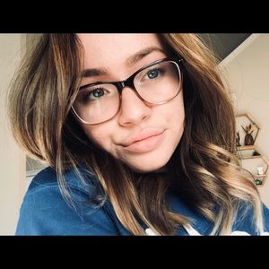 Meet your Posher, Jade